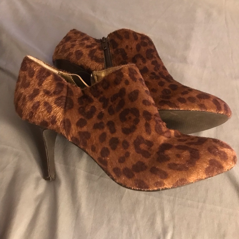 Leopard Print Booties Size 8.5 New - image 1